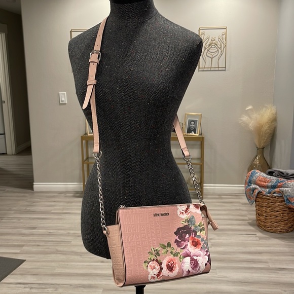 Steve Madden Handbags - Steve Madden Blexi Crossbody Floral Purse